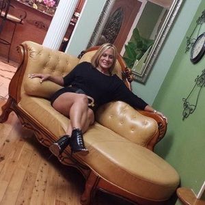 Meet your Posher, Yvette